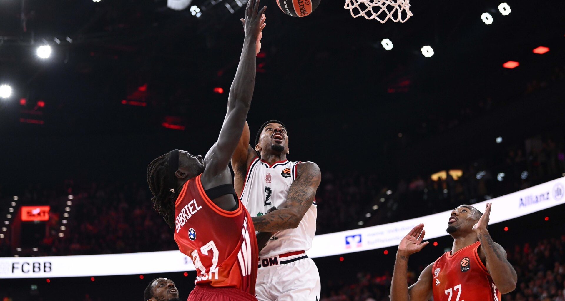 "I leader non esistono", "Speranze finite", "Pochezza". La reazione della redazione di ROM