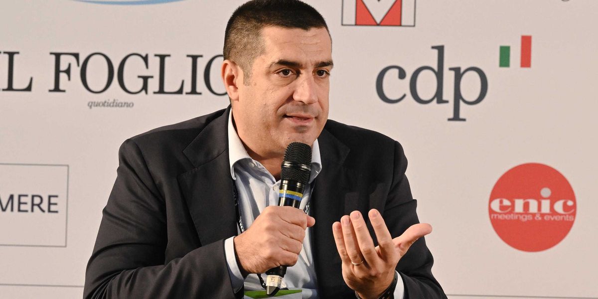 Asse Salvini-De Pascale sui balneari. Il Pd impazzisce e grida allo scandalo