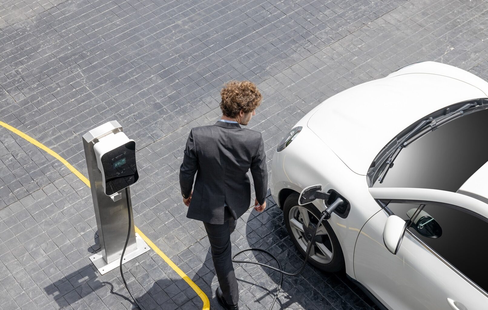 C’è il rischio che gli incentivi per auto elettriche finiscano in pochi giorni