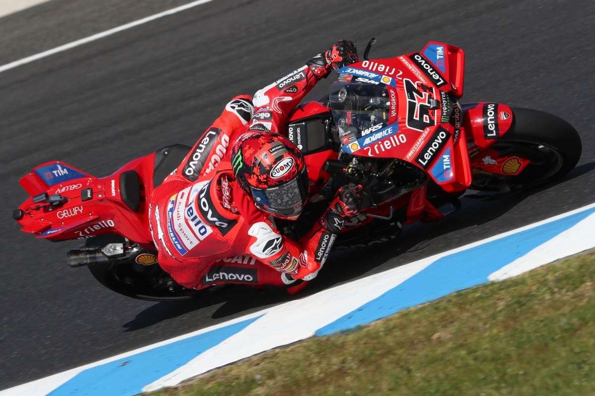 Bagnaia: "Finire la stagione così è dura e non stiamo capendo il perché"