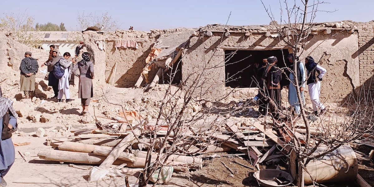 Venerdì il Pakistan ha bombardato parti dell'Afghanistan, uccidendo almeno dieci persone