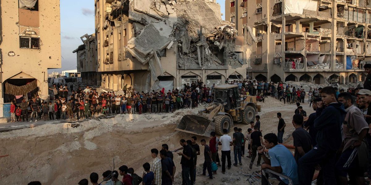 A Gaza schermaglie navali. Hamas: non ce ne andiamo. Transizione a guida Egitto