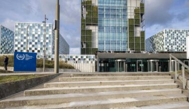 La Cpi schiaffeggiata da Orbán torna a frignare su Almasri