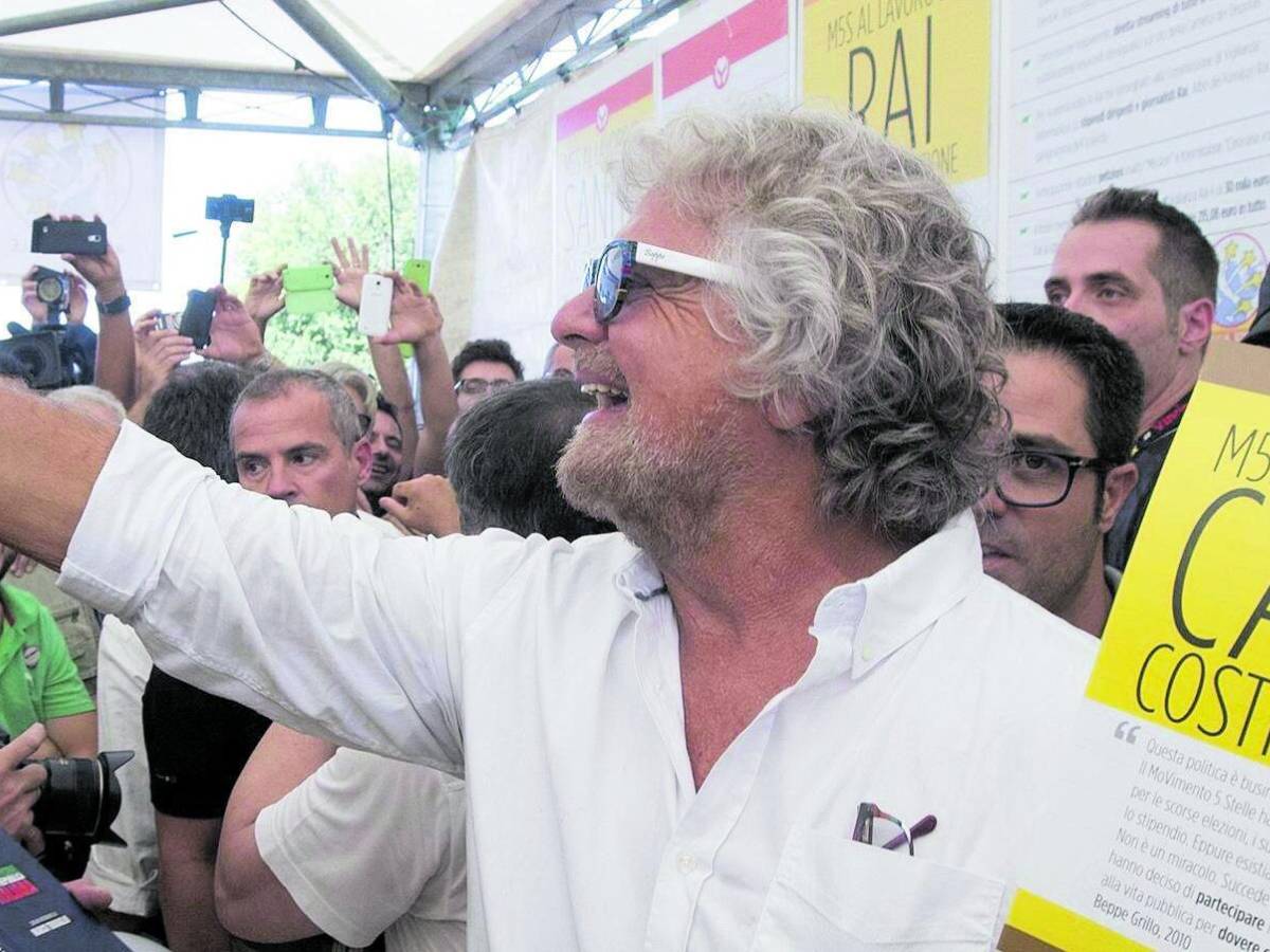 Botte, insulti, linciaggi mediatici. La libertà di stampa secondo i 5s