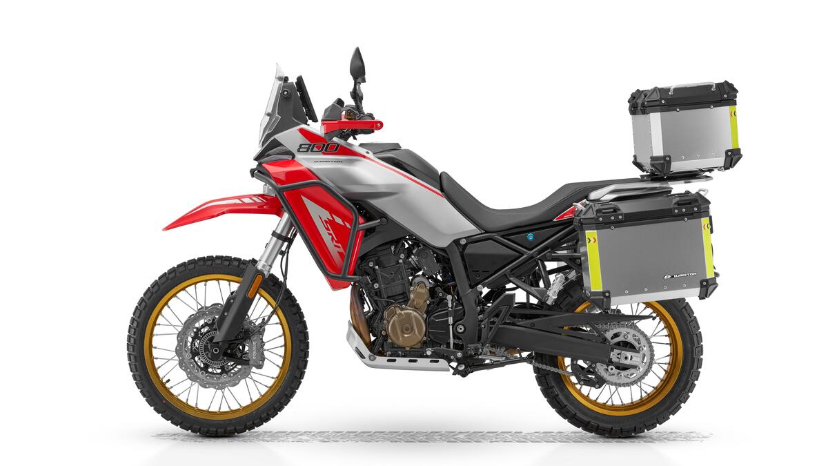 EICMA 2025, QJ Motor: dalla nuova Maxi Enduro all'Adventure media, ecco tutte le novità 2026 [GALLERY] - Fiere e saloni