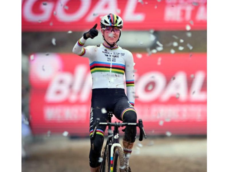 KIREMKO NACHT. L'IRIDATA VAN EMPEL E L'IBERICO ORTS LLORET BRILLANO NELLA NOTTE DI WOERDEN