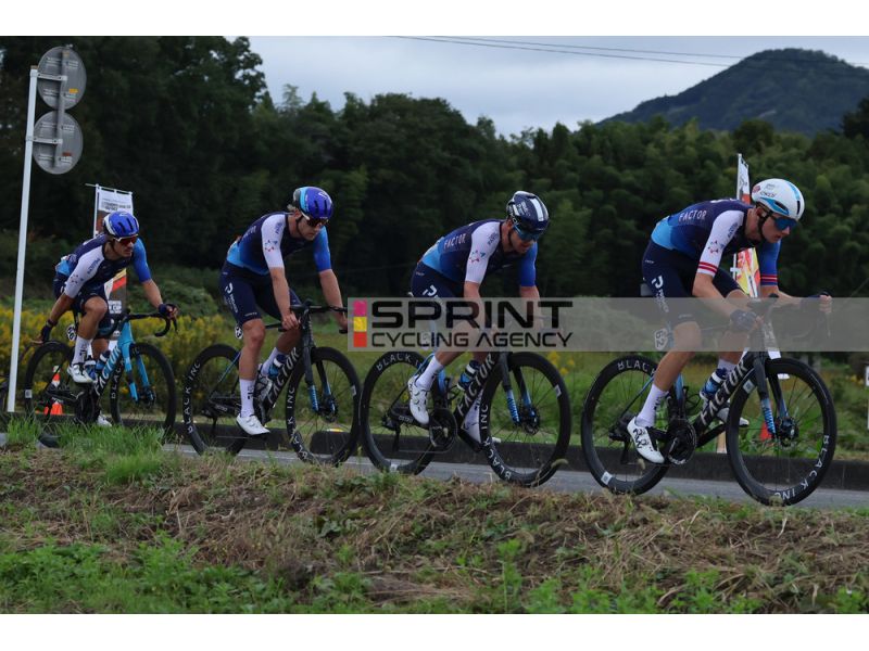 ISRAEL-PREMIER TECH, FRASSI ACCOGLIE PINARELLO E RACCONTA LE ULTIME SETTIMANE DELLA STAGIONE