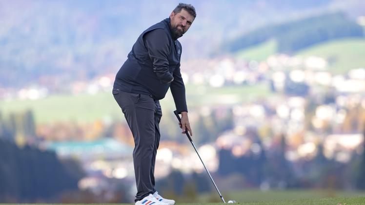 Davide Nicoli, 38 anni, si allena e gioca al Golf Club Asiago (FOTO VANESSA ZENOBINI)