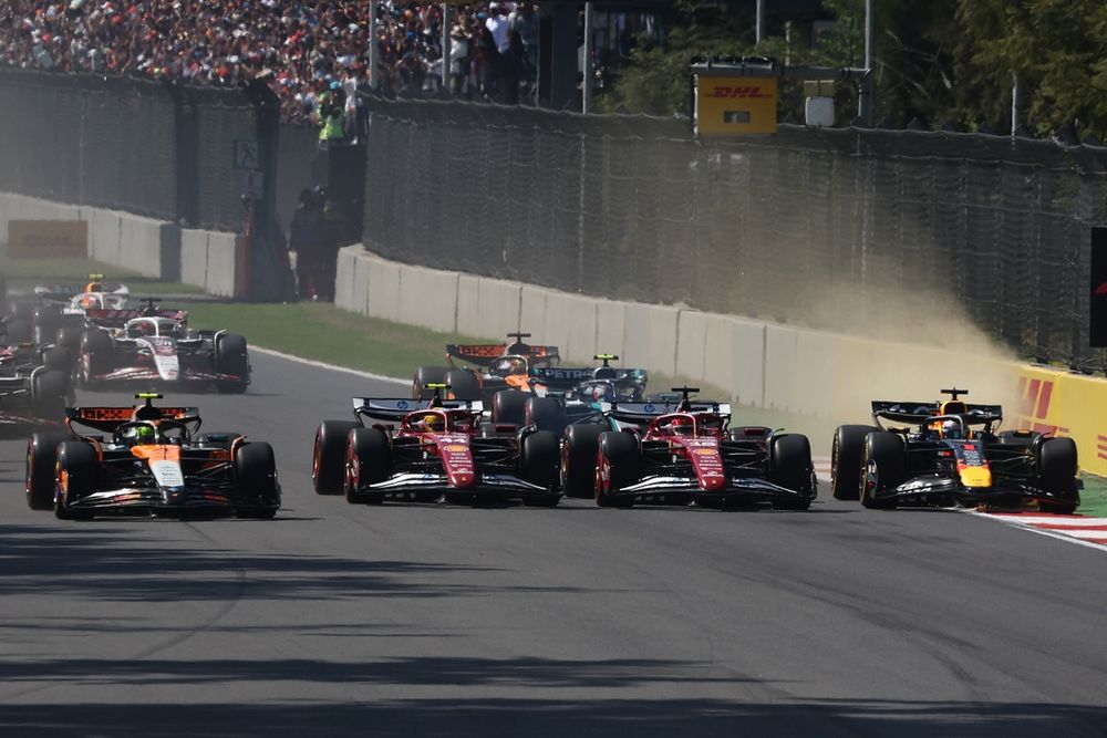 Il caotico via del GP del Messico con Leclerc che 