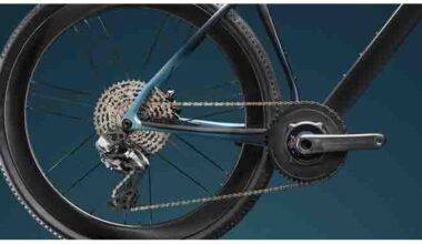 CAMPAGNOLO. IL SUPER RECORD 13 SI ESPANDE E ABBRACCIA IL GRAVEL CON LA VERSIONE X