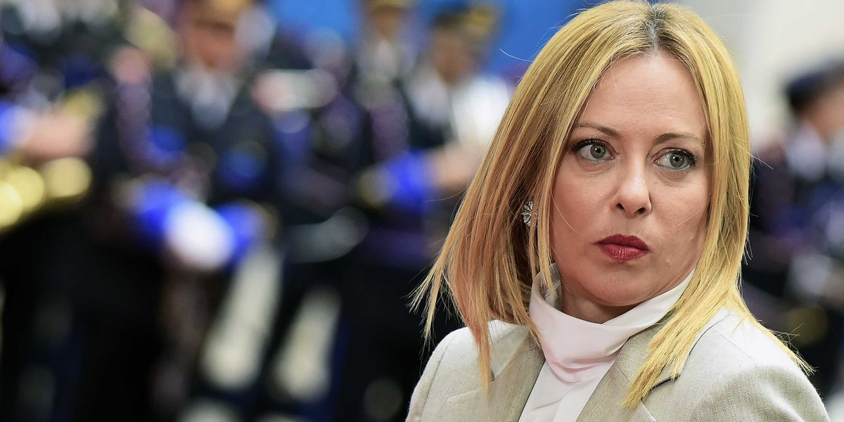 La Meloni butta i giudici giù dal ponte