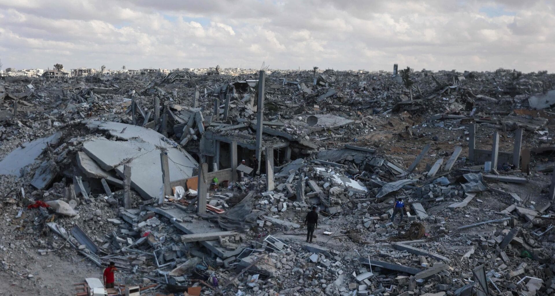 Ricostruzione Gaza, un affare anche per le aziende italiane: da Cementir a Buzzi, a WeBuild e Saipem - la Repubblica