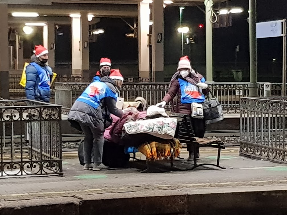 fotografia di supporto presso la stazione centrale di Milano