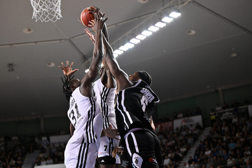 Skylar Spencer, Aliou Diarra