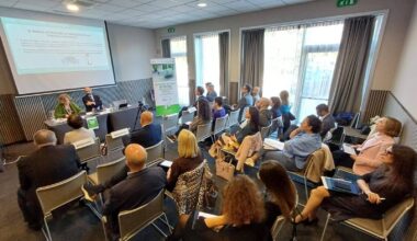 nuovo ruolo da protagonista della farmacia dei servizi, da distributore del farmaco a baluardo dei cittadini