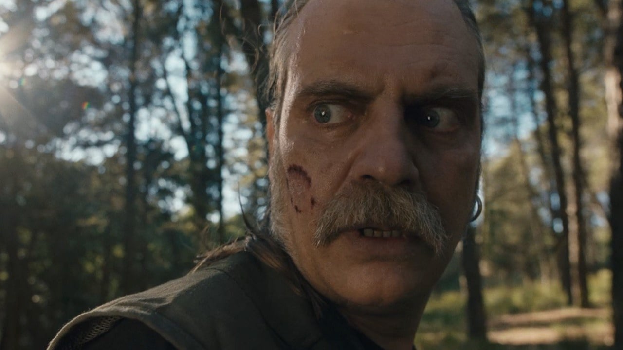 Rosso: il corto horror WeShort Originals che capovolge una celebre fiaba è disponibile ora su Comingsoon.it