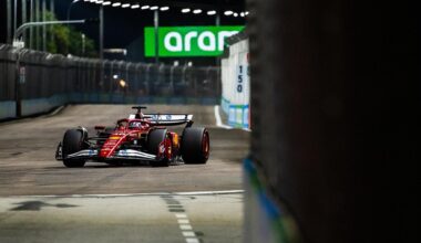 Russell vola a Singapore, Lerclerc duro con la Ferrari: “Non abbiamo più scuse” - la Repubblica