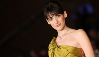 Festa del Cinema di Roma 2025: Pilar Fogliati con frangia alla Andrea Sachs in Il diavolo Veste Prada e le pagelle dei beauty look in seconda serata