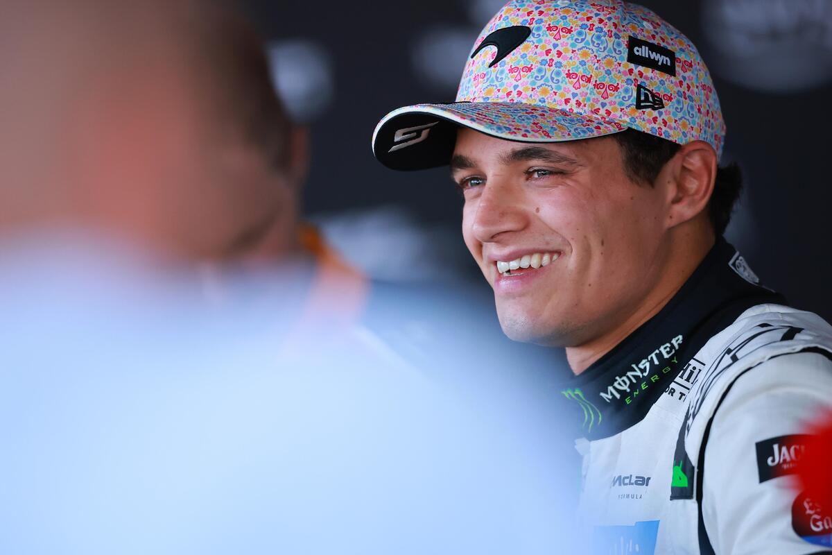 F1. “Lift and coast? Chiedetelo a loro due, sono degli esperti”: Lando Norris punge Charles Leclerc e Lewis Hamilton - Formula 1