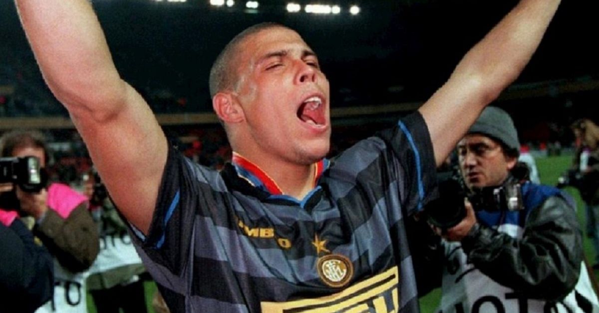 Ronaldo il Fenomeno sceglie la formazione più forte di sempre: ci sono...
