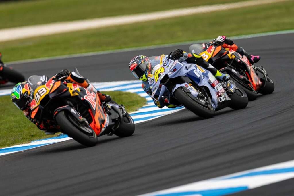 ALEX SFIORA IL PODIO, FERMIN BLOCCATO SUL PIÙ BELLO - Gresini Racing