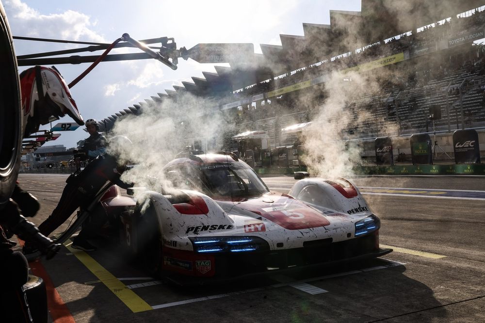 #5 Porsche Penske Motorsport Porsche 963: Julien Andlauer, Michael Christensen, Mathieu Jaminet