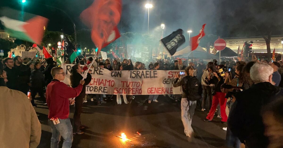 raduno delle sigle pro-Pal a Roma. L'Usb convoca lo sciopero generale per venerdì