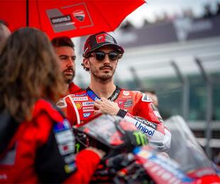 Il Ducati Lenovo Team Completa il Gran Premio d Australia Francesco Bagnaia Cade nel Finale Michele Pirro Chiude Diciottesimo