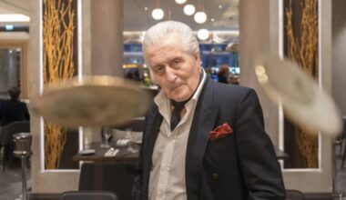 Franco Mari è morto: era Rupert Sciamenna negli sketch. Herbert Ballerina e Maccio Capatonda: «Era il più anziano di noi, ma nell'anima il più giovane»