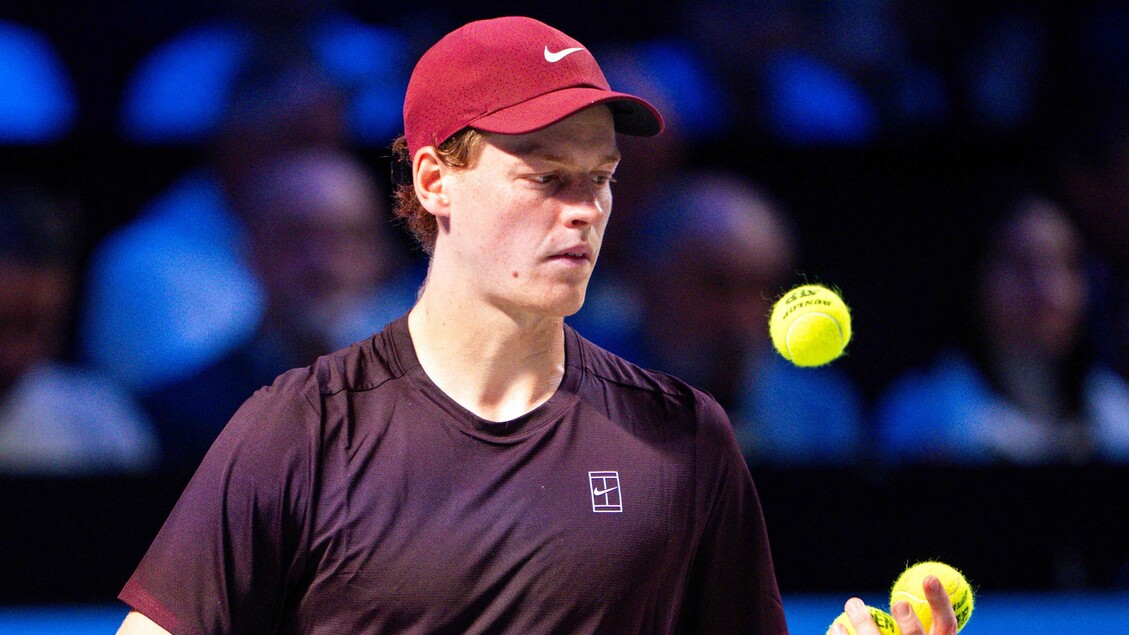 Sinner a Vienna vince in meno di un'ora ma è sempre polemica Davis - Notizie