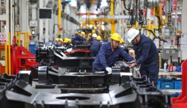 La Cina e la sovrapproduzione: perché Pechino non riesce a smettere di lavorare abbassando i prezzi delle merci