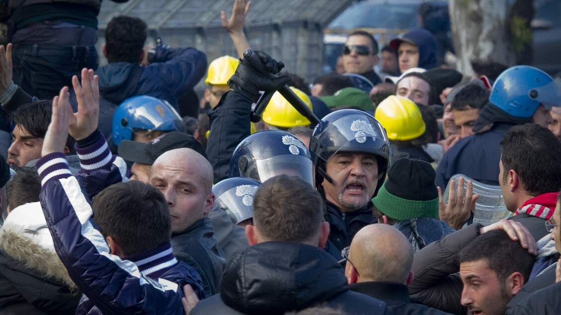 Champions League: espulsi da Eindhoven i 180 tifosi del Napoli fermati. Il legale: 'Marchiati con un numero dalla polizia' - Calcio