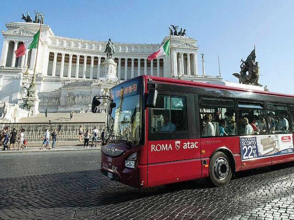 Sciopero mezzi pubblici 10 ottobre a Roma, si fermano metro e bus per 24 ore: linee coinvolte, fasce protette