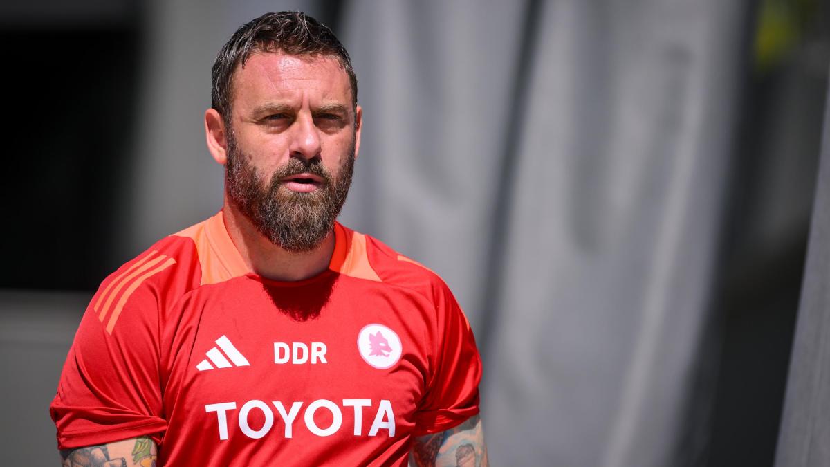 Roma, De Rossi rescinde il contratto da allenatore