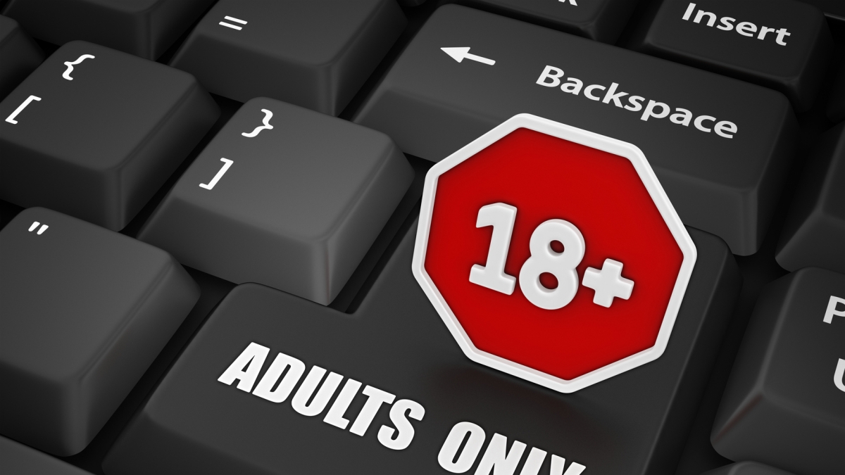 Onlyfans e Pornhub tra i siti della lista Agcom: dal 12 novembre per accedere bisognerà dimostrare di essere maggiorenni