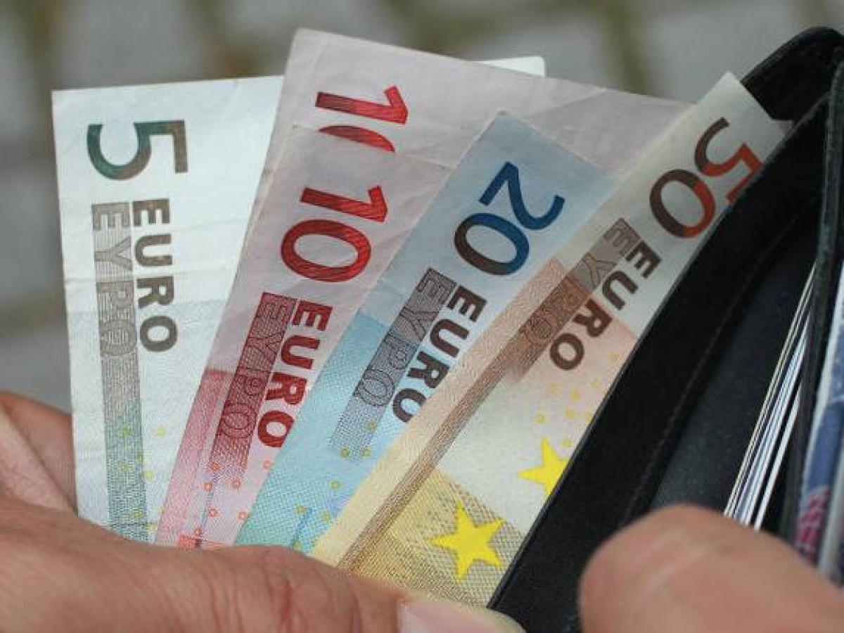 Aumenti di stipendio, premi e fringe benefit con l’Irpef ridotta al 10%: l’idea della tassazione agevolata per rilanciare i salari