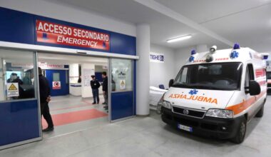 Napoli, 39enne sedata e legata alla barella, va in arresto cardiaco e muore. Il marito denuncia: «Ora la verità»
