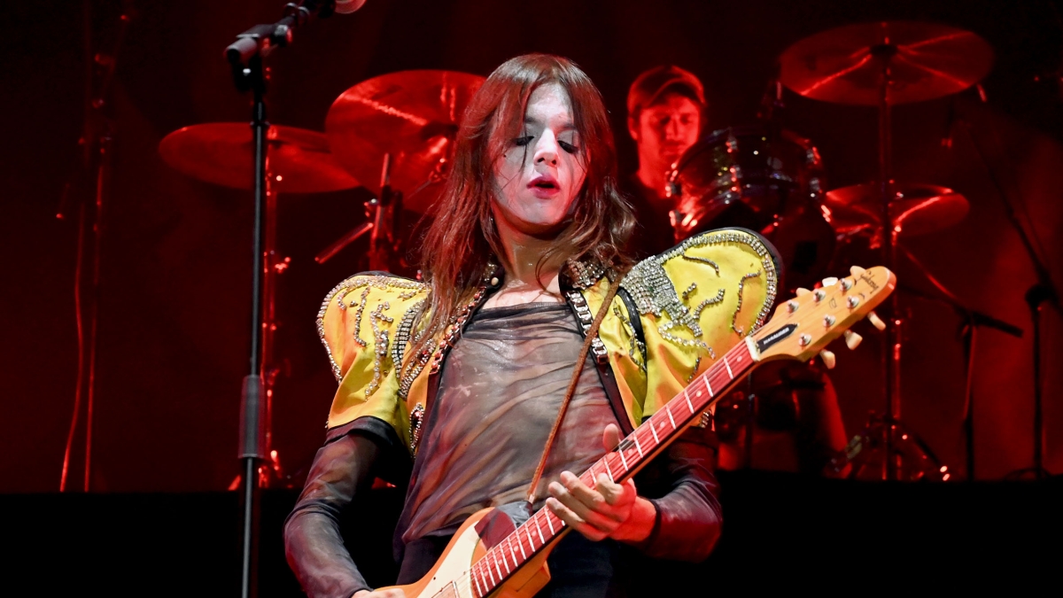 Lucio Corsi compie 32 anni: il ristorante di famiglia, ha sfilato in passerella, la vita privata riservata, 7 segreti