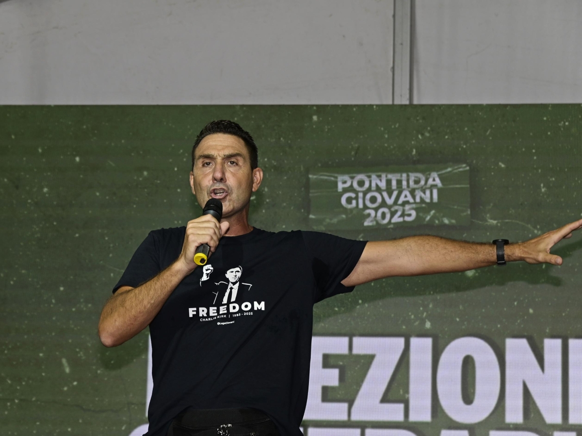 Lega, la resa dei conti dopo il voto. Attacchi a Vannacci. Lui: non mollo