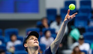 Musetti-Tien all'Atp di Pechino in diretta: 6-4; 3-6; 0-3, Lorenzo si ritira; Sinner batte Maroszan 6-1; 7-5, è in semifinale con De Minaur