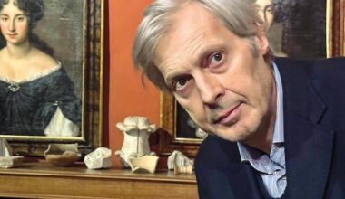Vittorio Sgarbi: «Depressione e anoressia dopo l'uscita dal governo, ho rischiato di morire. Sabrina mi ha salvato, ora la sposo»