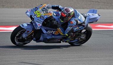 MotoGP Indonesia, Aldeguer vince. Marc Marquez e Bezzecchi subito fuori per una caduta