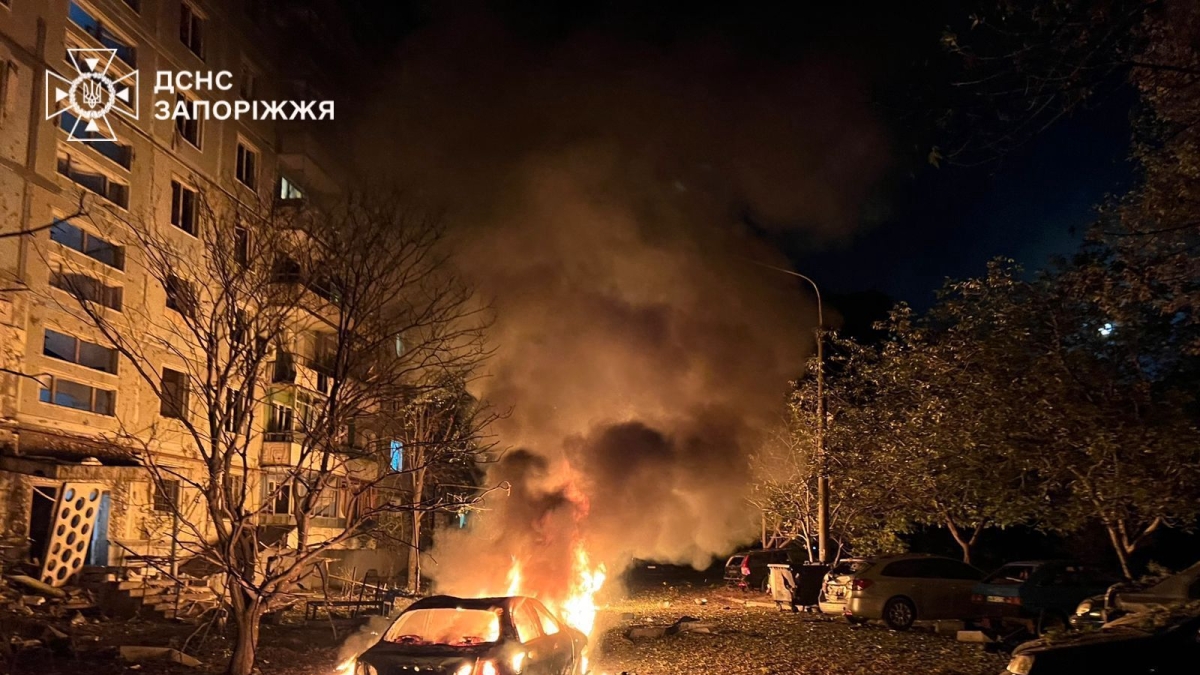 Ucraina - Russia, le notizie sul conflitto in diretta | Bombe su Leopoli, Zaporizhzhia, Sumy, Kharkiv. Sfiorato anche un treno con attivisti italiani