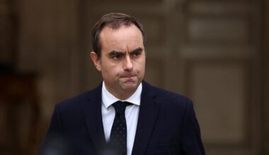 Francia, Lecornu si dimette: «Non c'erano le condizioni per proseguire, hanno prevalso interessi di parte». Macron: «Negoziati fino a mercoledì sera»