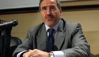 L’ex pm di Garlasco Mario Venditti spunta in un'altra inchiesta: Brenda, i pizzini, i carabinieri amici. «Lui, quando lo cerco, c’è sempre, più di mio marito»