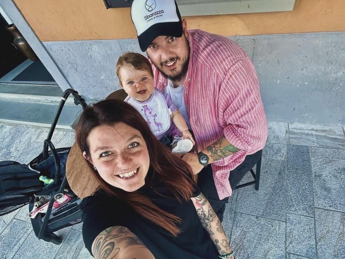 Amelie Micheli muore a 9 mesi a Sharm el-Sheikh. Autopsia per chiarire le cause. Il papà: «I suoi occhi trasmettevano gioia»