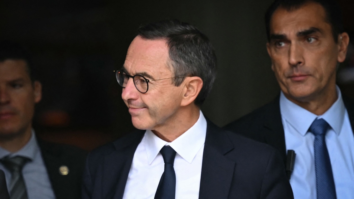 Francia, quella telefonata (presa per uno scherzo) che avrebbe forse salvato l'esecutivo