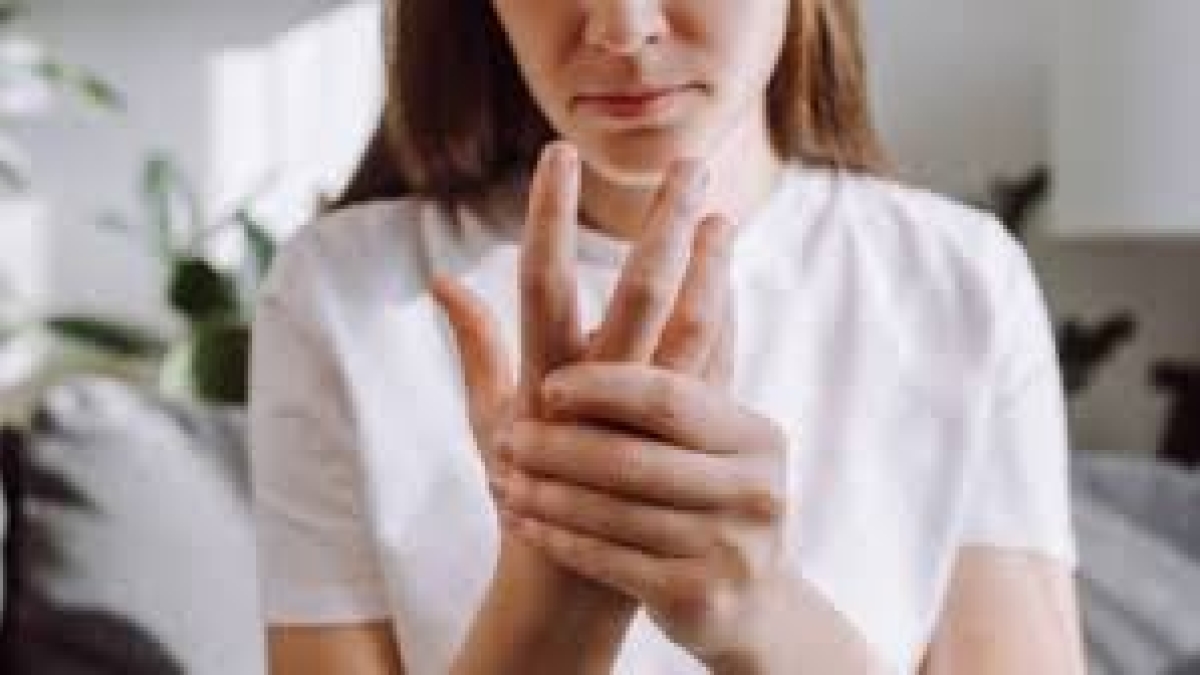 Artrosi, artrite, fibromialgia, osteoporosi e le altre 150 malattie reumatologiche: prevenzione, sintomi, cure