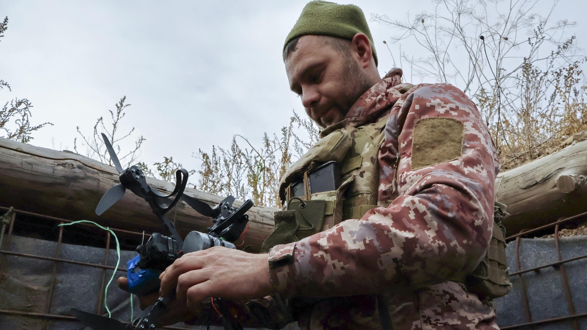 Ucraina - Russia, le notizie sul conflitto in diretta | Zelensky: «I missili Tomahawk possono constringere Putin a negoziare. Gli attacchi russi alle infrastrutture energetiche seminano il caos»