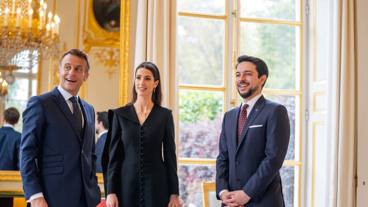 Da Parigi a Londra, il debutto europeo della principessa Rajwa di Giordania, la «Kate del Medioriente»